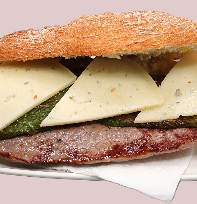 Pepito de ternera con queso